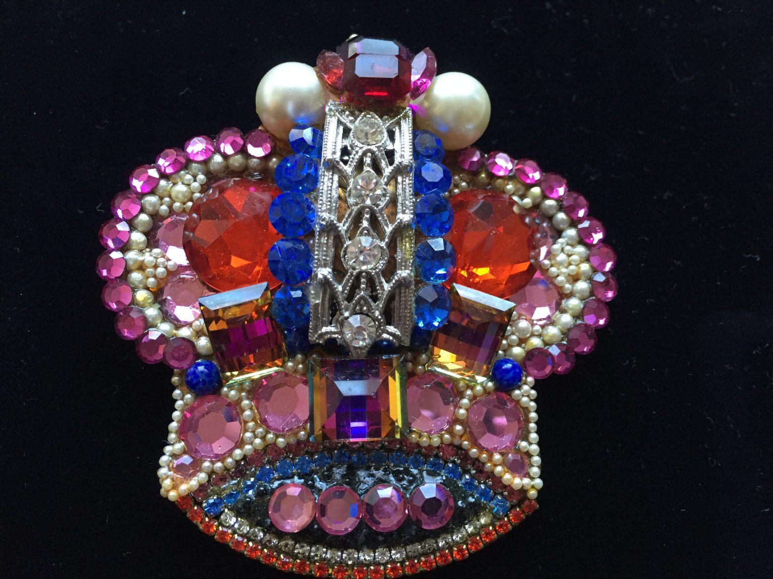 Absolutely Amazing Wendy Gell Crown Brooch