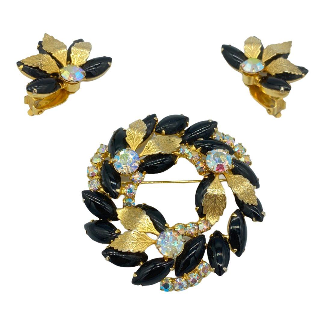 Multi-Layer Black Brooch with Leaf Accents and Earrings Set