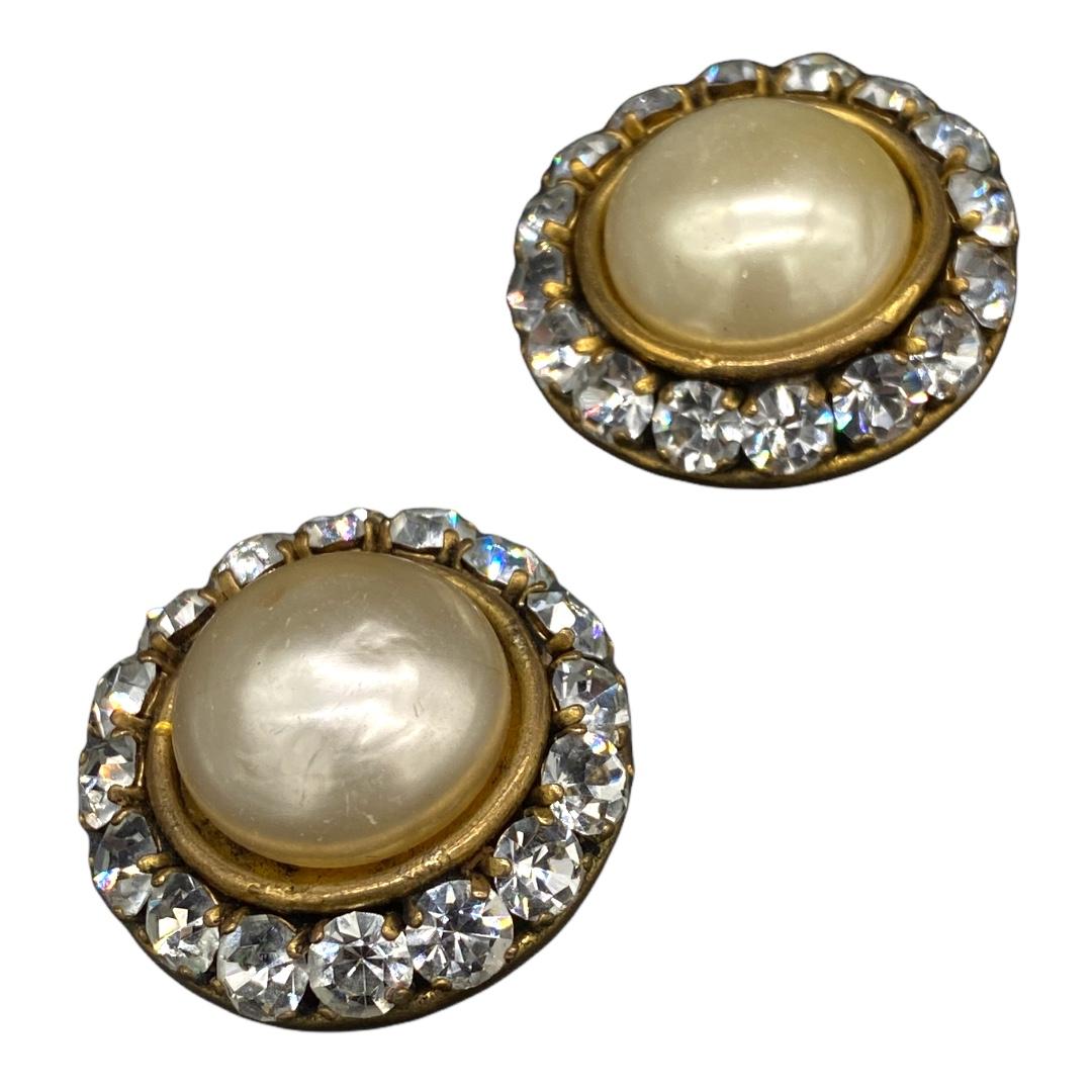 Vintage Chanel Classic Gold and Poured Glass Pearl Earrings 1980s at  1stDibs