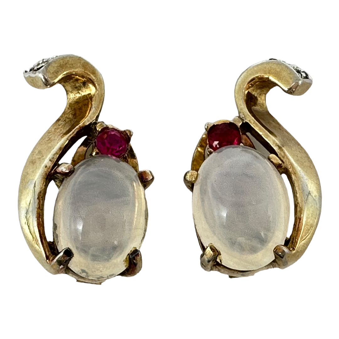 1940 Trifari Swirling Cabochon Earrings