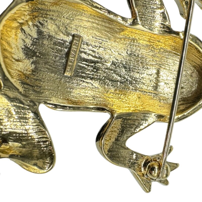 Fabulous Trifari TM frog brooch.