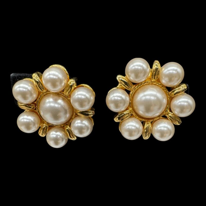 1980s faux pearl earrings.