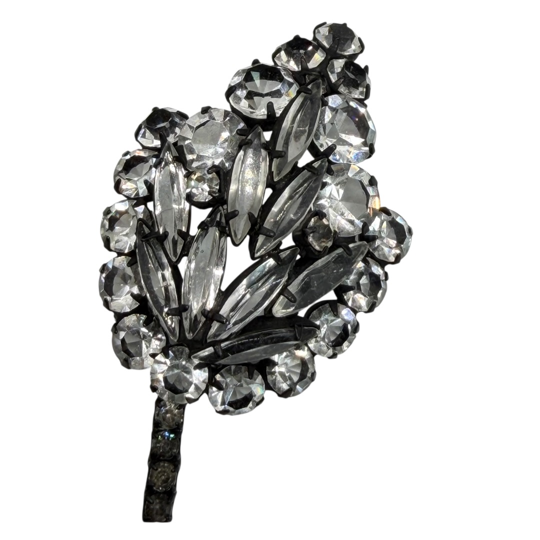 JAPANNED CLEAR RHINESTONE BROOCH