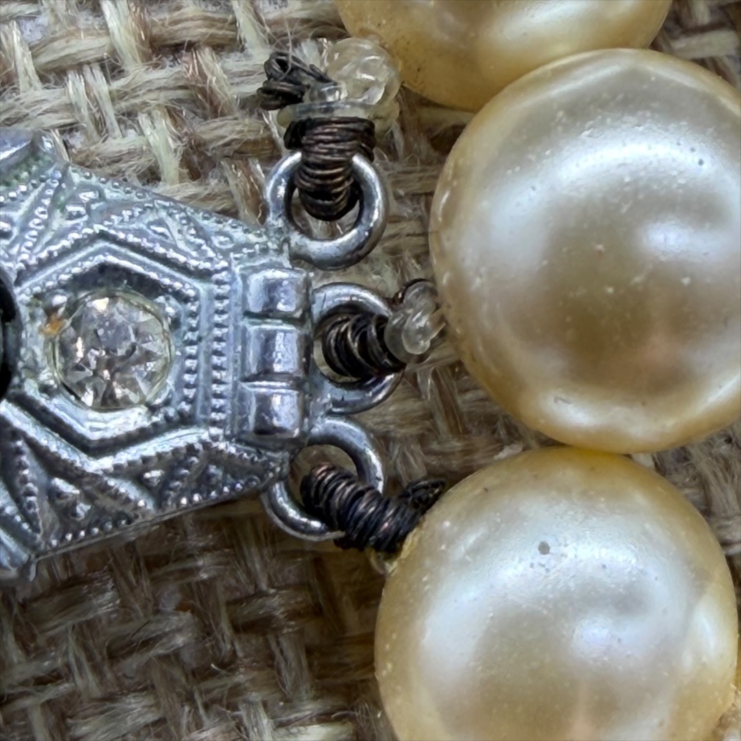 Beautiful vintage triple-strand glass faux pearl necklace clasp.