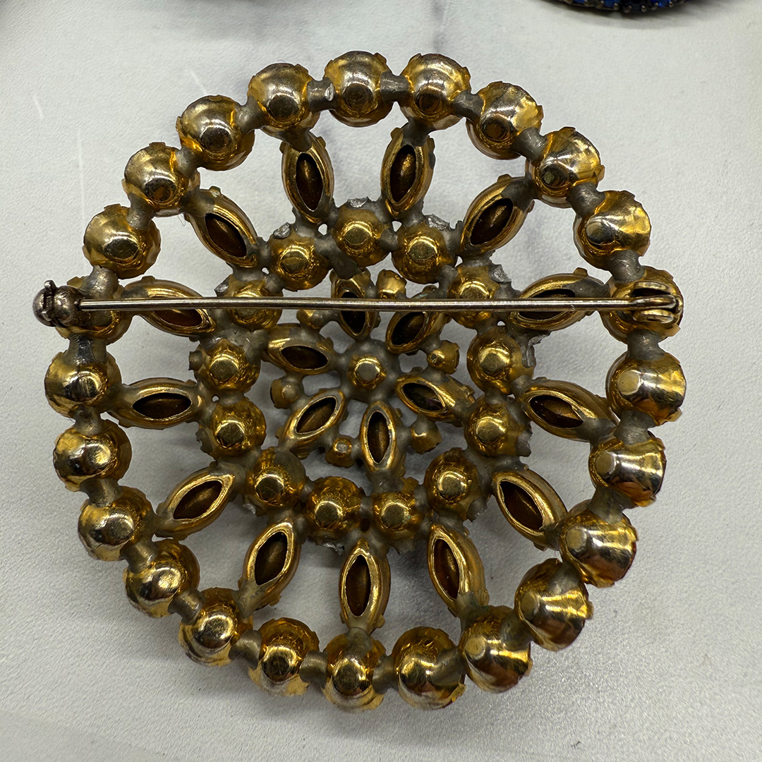 Vintage 1950s Czech Topaz & Amethyst Rhinestone Brooch back.