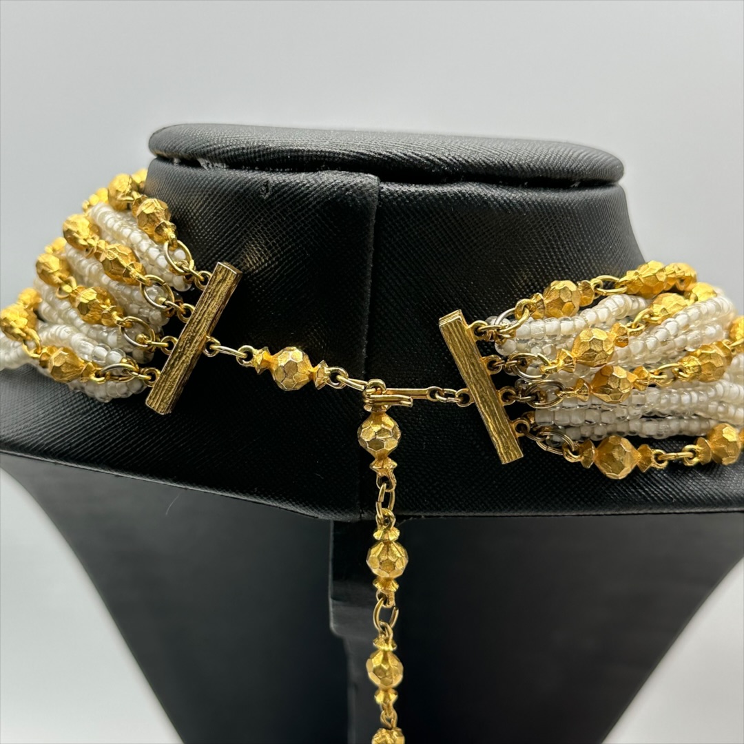 Vintage 1960s Hattie Carnegie Sixteen-Strand High-Collar Beaded Necklace clasp